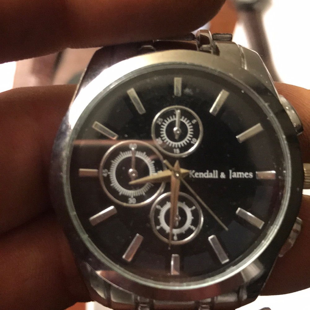 Watch - Picture 3 of 3